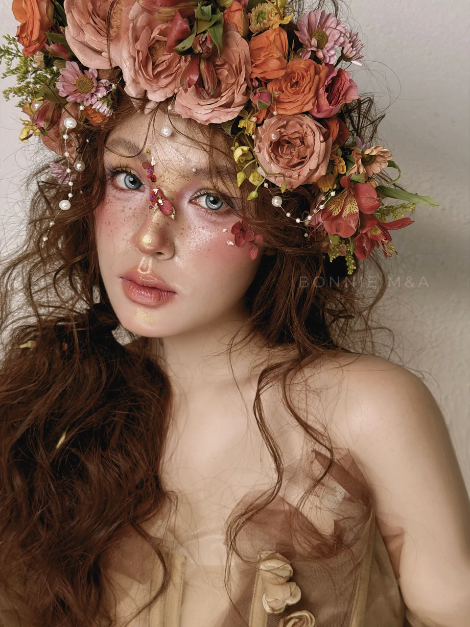 Tác phẩm makeup vương miện hoa hồng